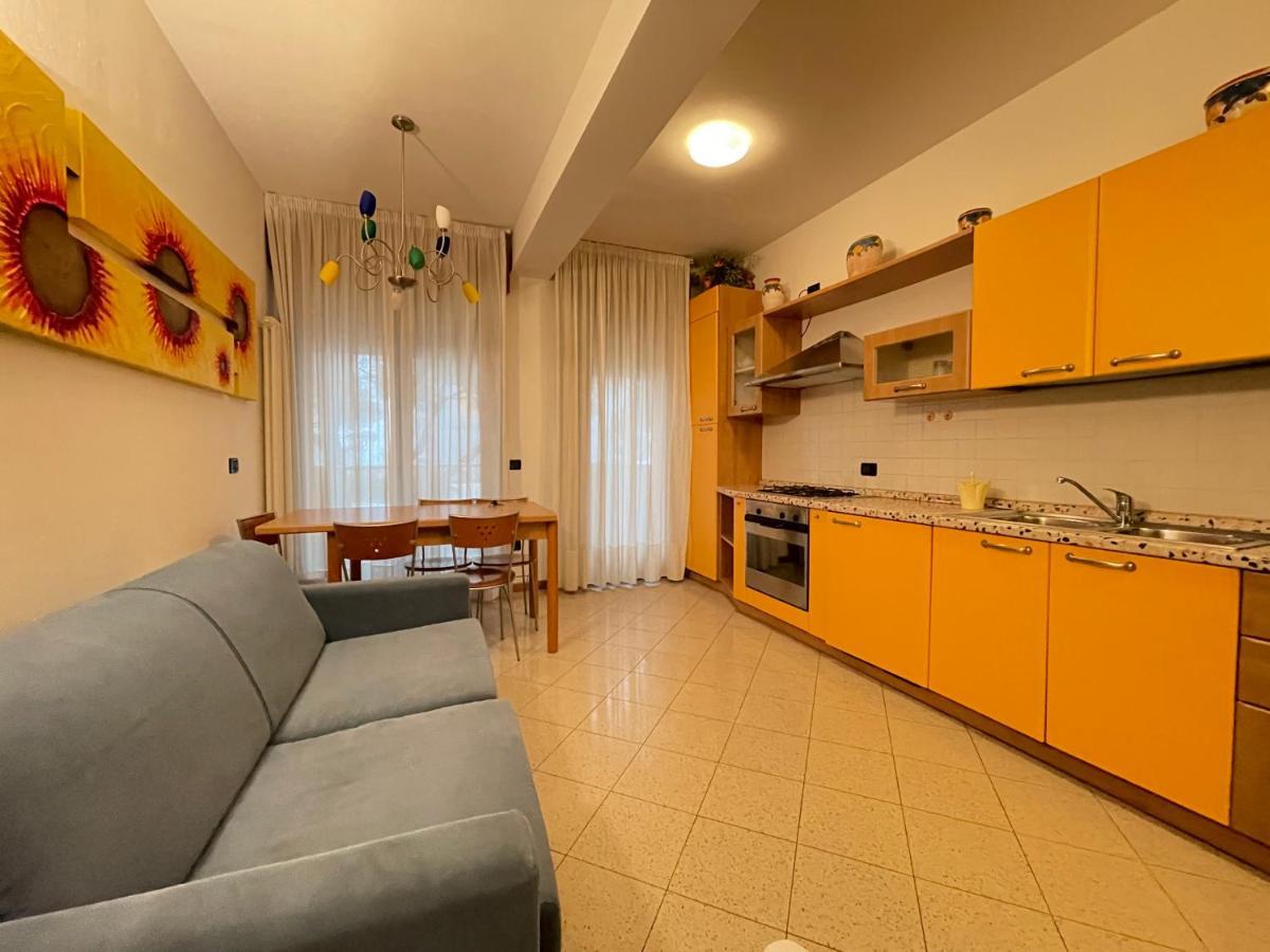 Residence Ipanema - Walterigato Apartments Solo Per Famiglie Lido di Jesolo Bagian luar foto