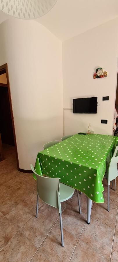 Residence Ipanema - Walterigato Apartments Solo Per Famiglie Lido di Jesolo Bagian luar foto