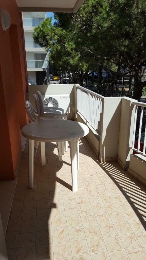 Residence Ipanema - Walterigato Apartments Solo Per Famiglie Lido di Jesolo Bagian luar foto